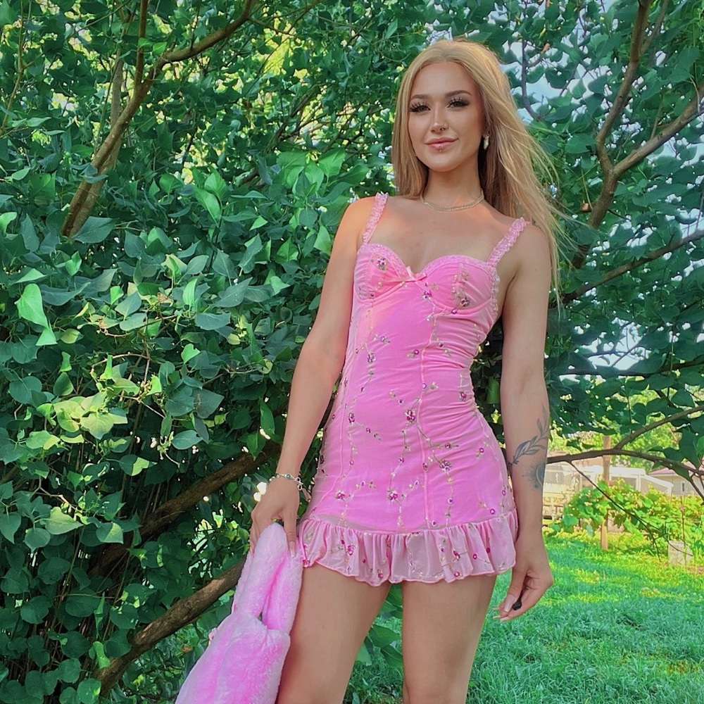 Sugar Thrillz - I’m baby mini slip dress pink